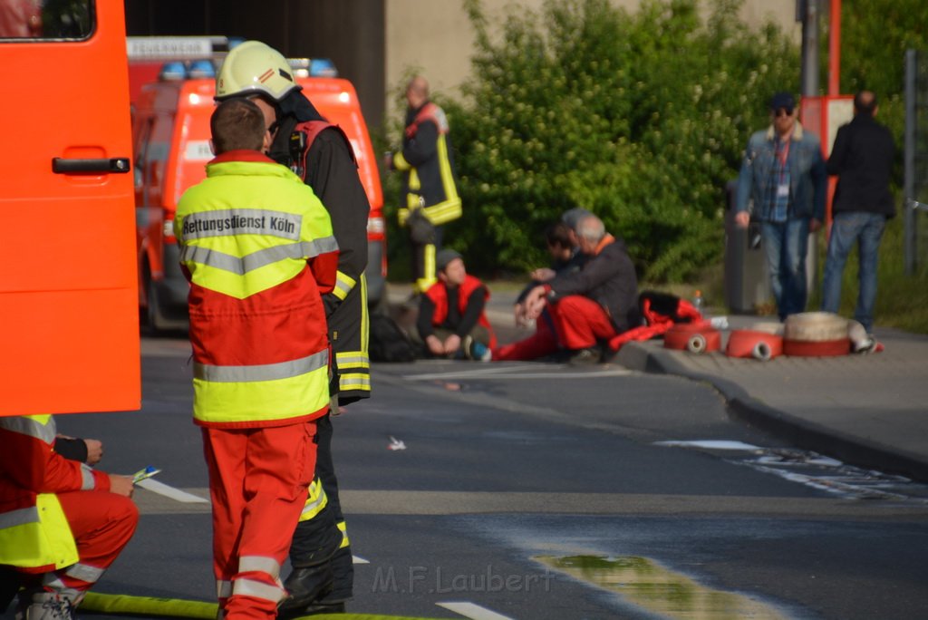 Grossfeuer Poco Lager Koeln Porz Gremberghoven Hansestr P1038.JPG